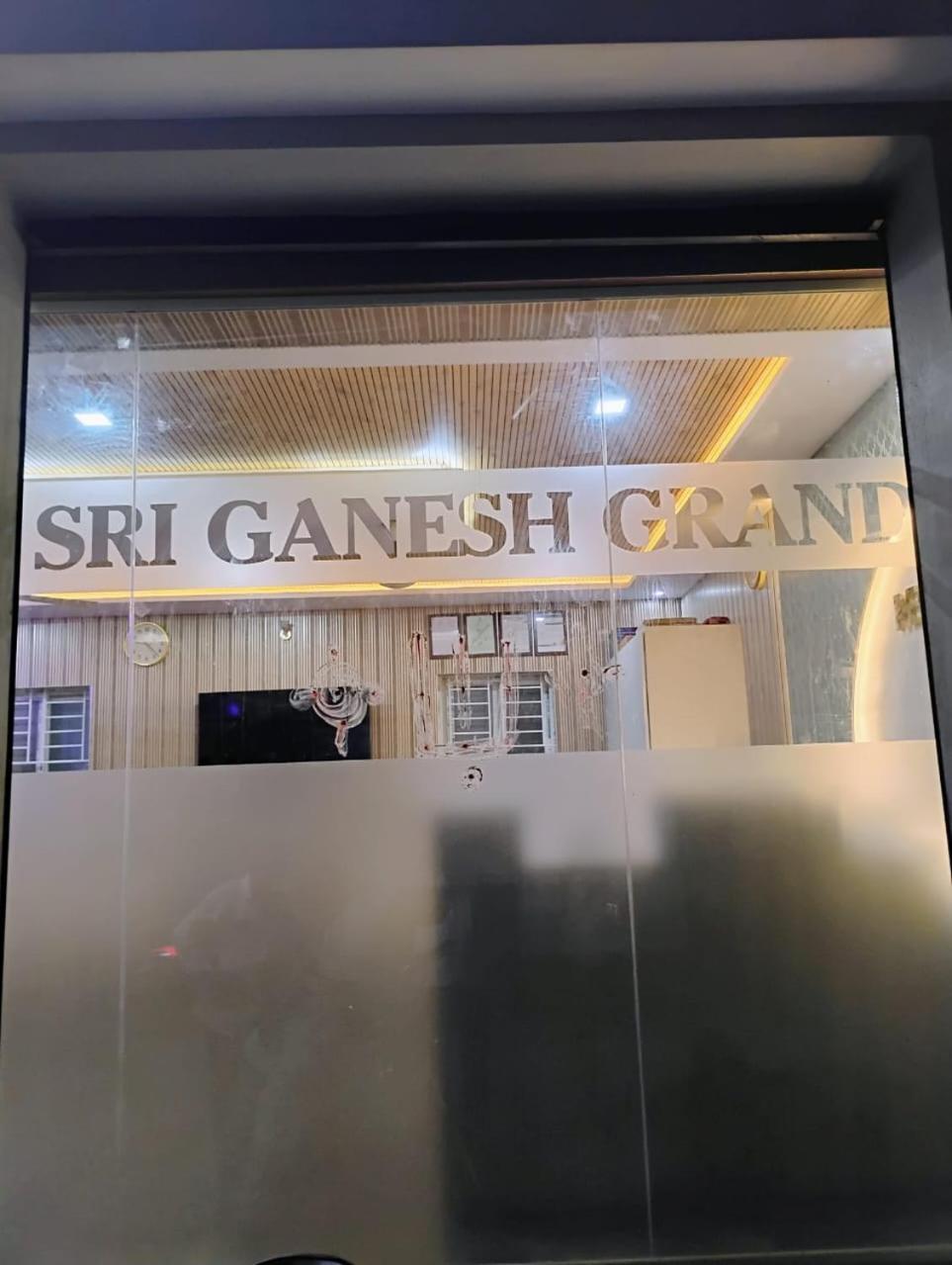 Готель Sri Ganesh Grand Тірупаті Екстер'єр фото